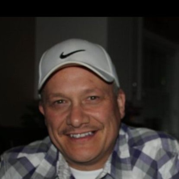 Meet your Posher, Chuck - Picture 1 of 1